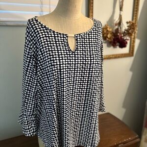 NY Collection Navy and White Patterned Blouse